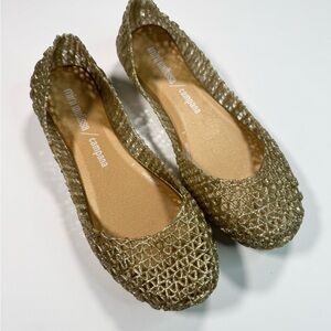 NWOT Mini Melissa Campana Gold Zigzag Flat Size 1 US